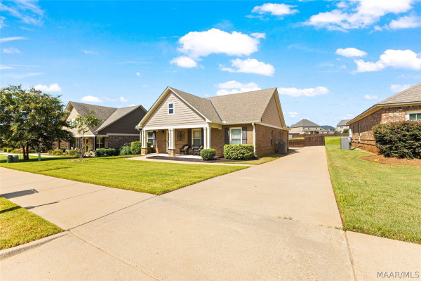 279 Meadowview Lane