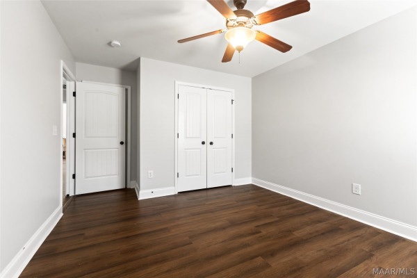 279 Meadowview Lane