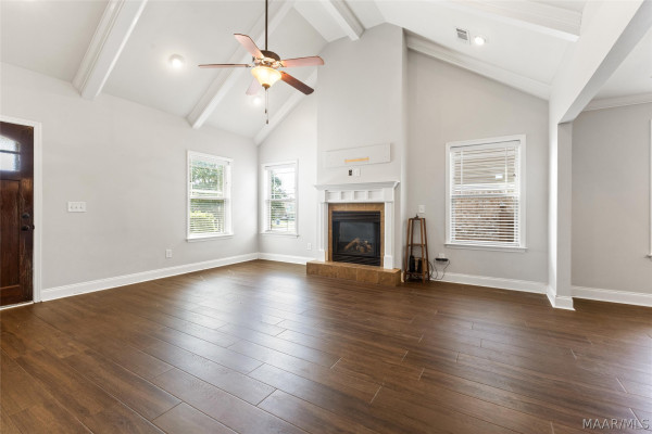 279 Meadowview Lane