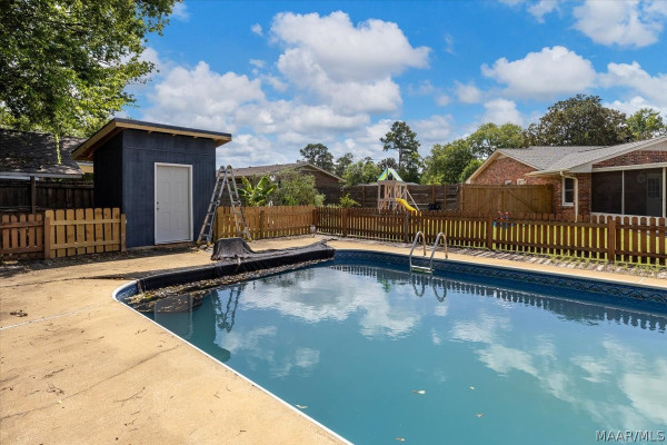 114 Ivey Court