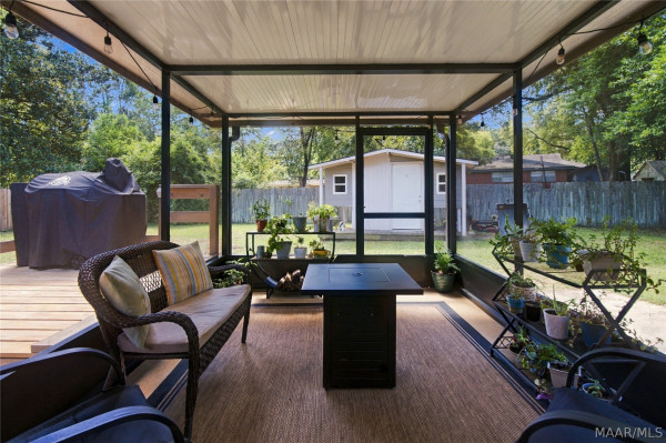3622 Loxley Lane