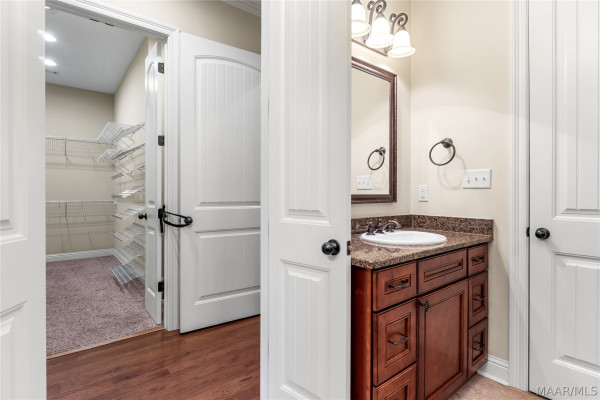 6414 Philadelphia Hill