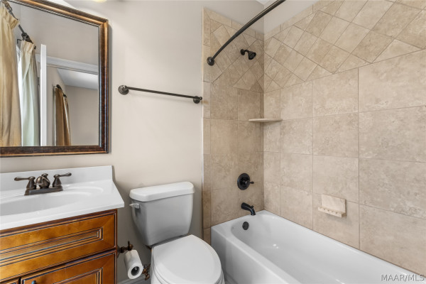 6414 Philadelphia Hill