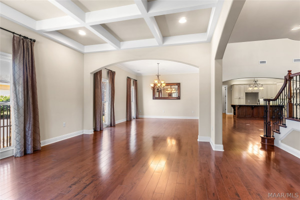 6414 Philadelphia Hill