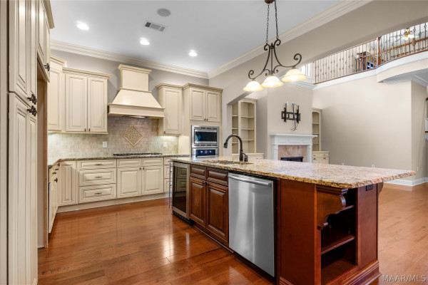 6414 Philadelphia Hill