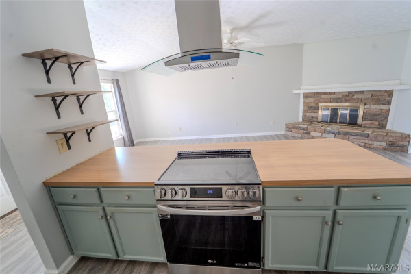 53 Meadowood Drive