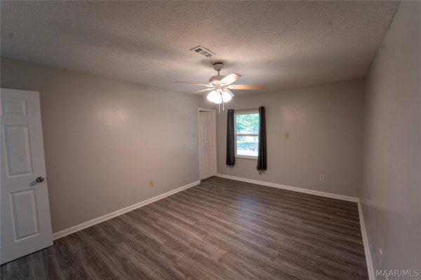 53 Meadowood Drive