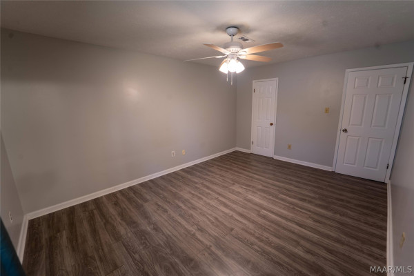 53 Meadowood Drive