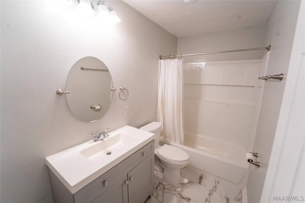 53 Meadowood Drive