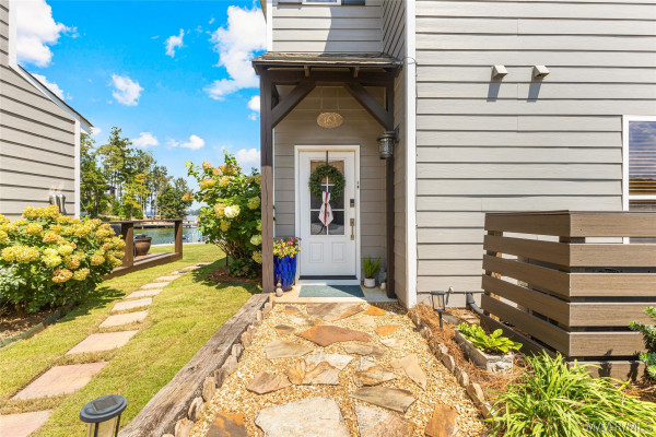 163 Paradise Pointe
