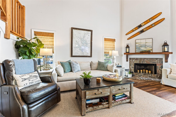163 Paradise Pointe