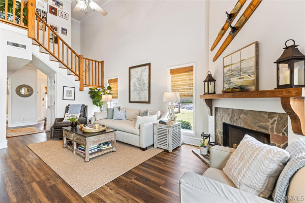 163 Paradise Pointe