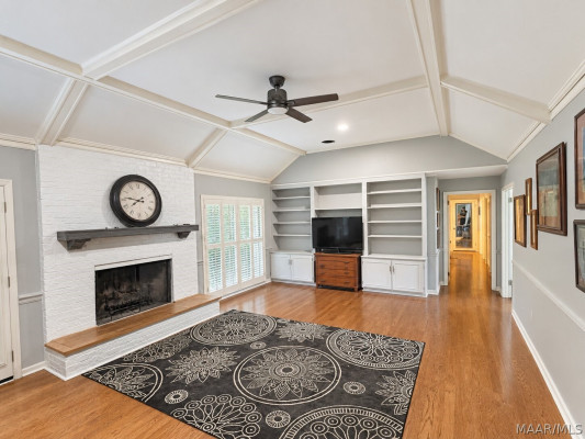 209 Arrowhead Drive
