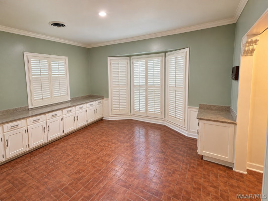 209 Arrowhead Drive