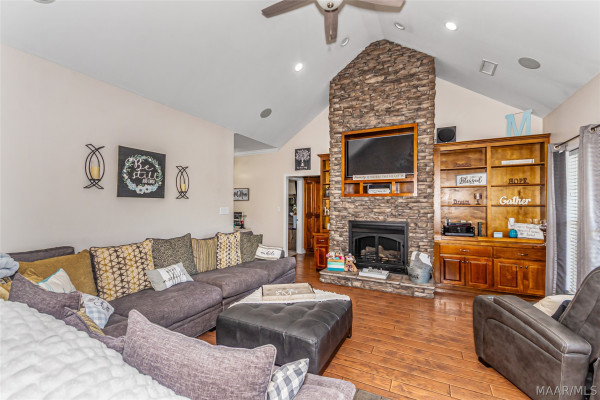 595 Neros Rock Road