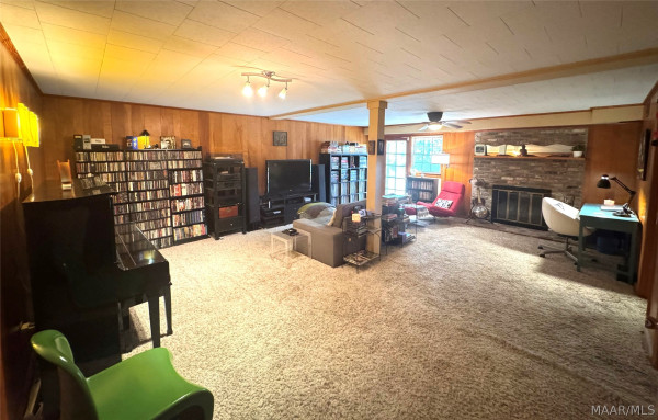 909 Green Forest Drive
