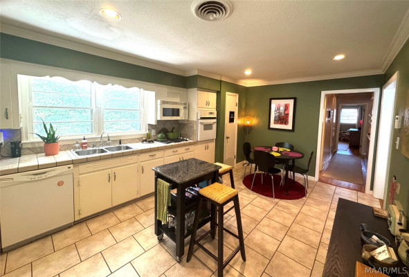 909 Green Forest Drive