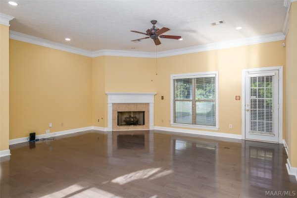 2718 IVY Chase Loop