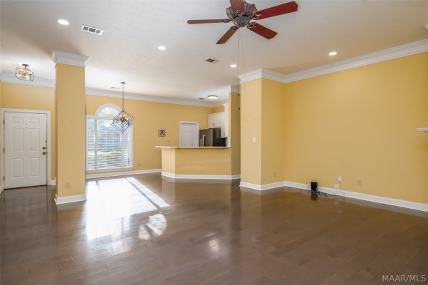 2718 IVY Chase Loop