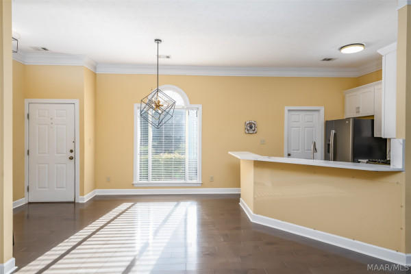 2718 IVY Chase Loop