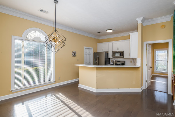2718 IVY Chase Loop