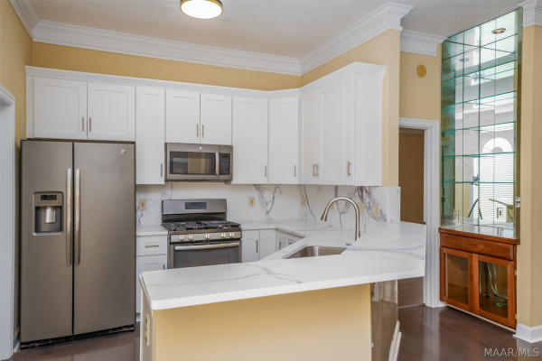 2718 IVY Chase Loop