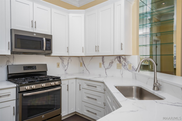2718 IVY Chase Loop