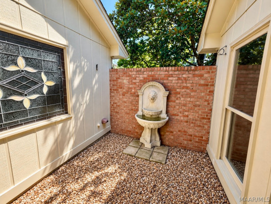 6529 Monmouth Mews