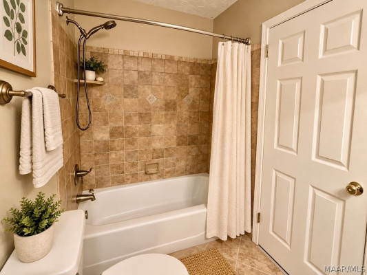 6529 Monmouth Mews