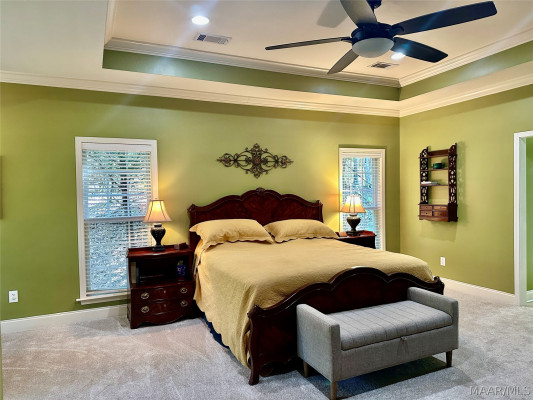 31 Creekside Drive