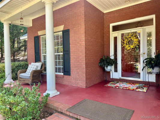 31 Creekside Drive