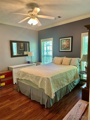 31 Creekside Drive