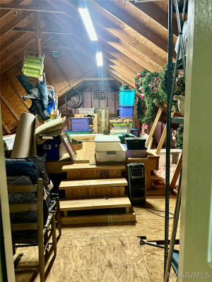 31 Creekside Drive