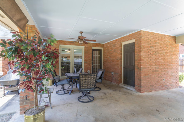 7532 Old Barn Road