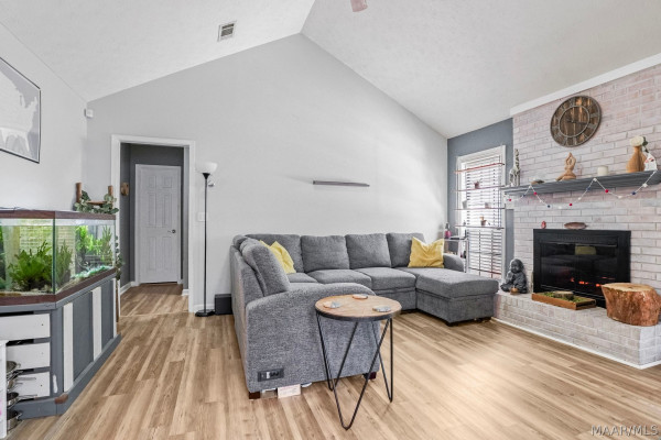5952 Brookline Lane