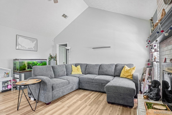 5952 Brookline Lane