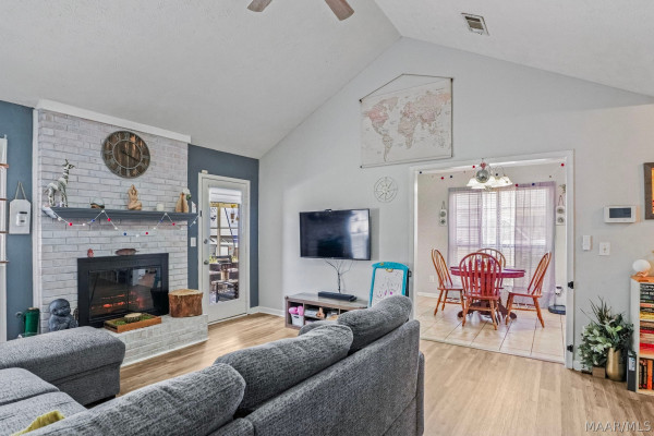 5952 Brookline Lane