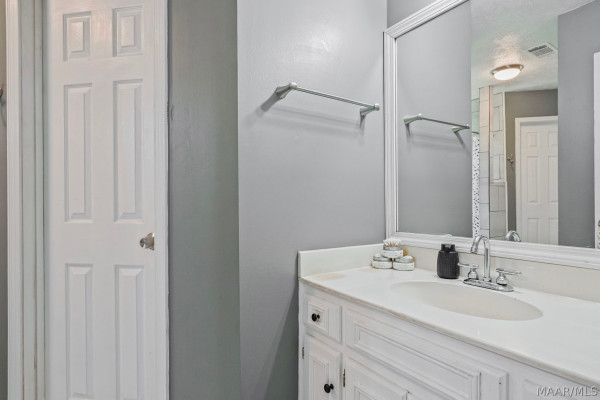 5952 Brookline Lane