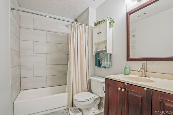 5952 Brookline Lane