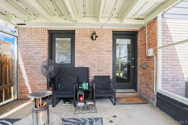 5952 Brookline Lane
