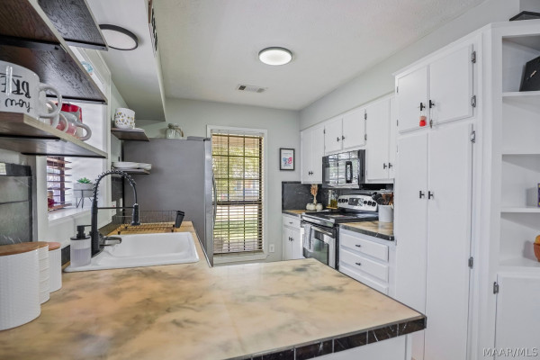 5952 Brookline Lane