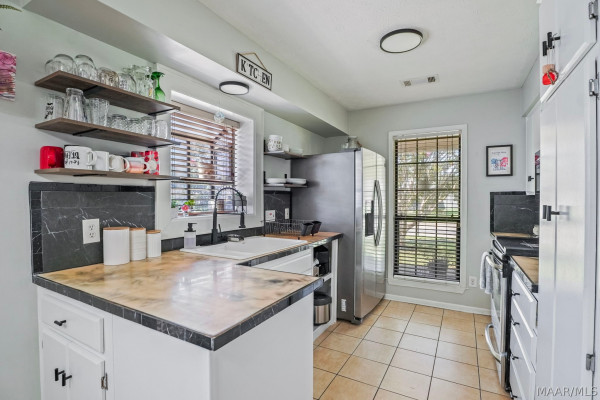 5952 Brookline Lane