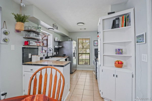 5952 Brookline Lane