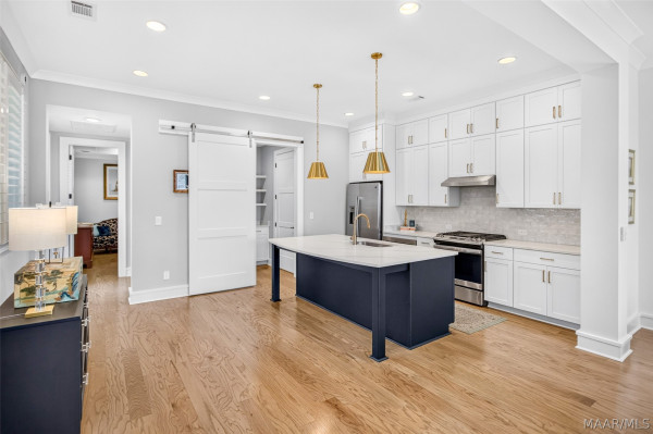8511 Conduit Street