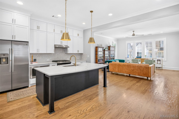 8511 Conduit Street