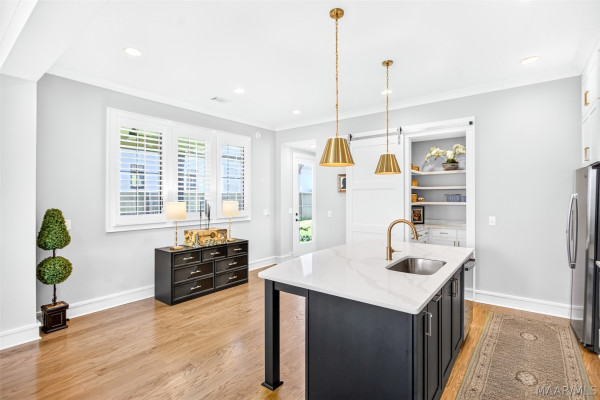 8511 Conduit Street