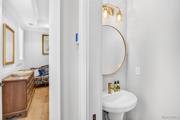 8511 Conduit Street