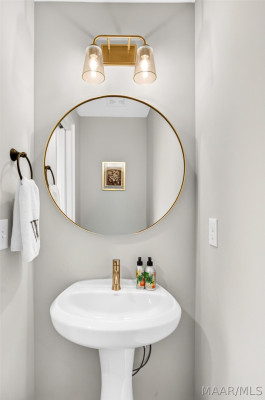 8511 Conduit Street