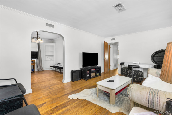 3006 Pelzer Avenue