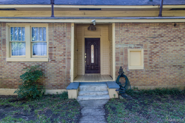 31 N Lewis Street